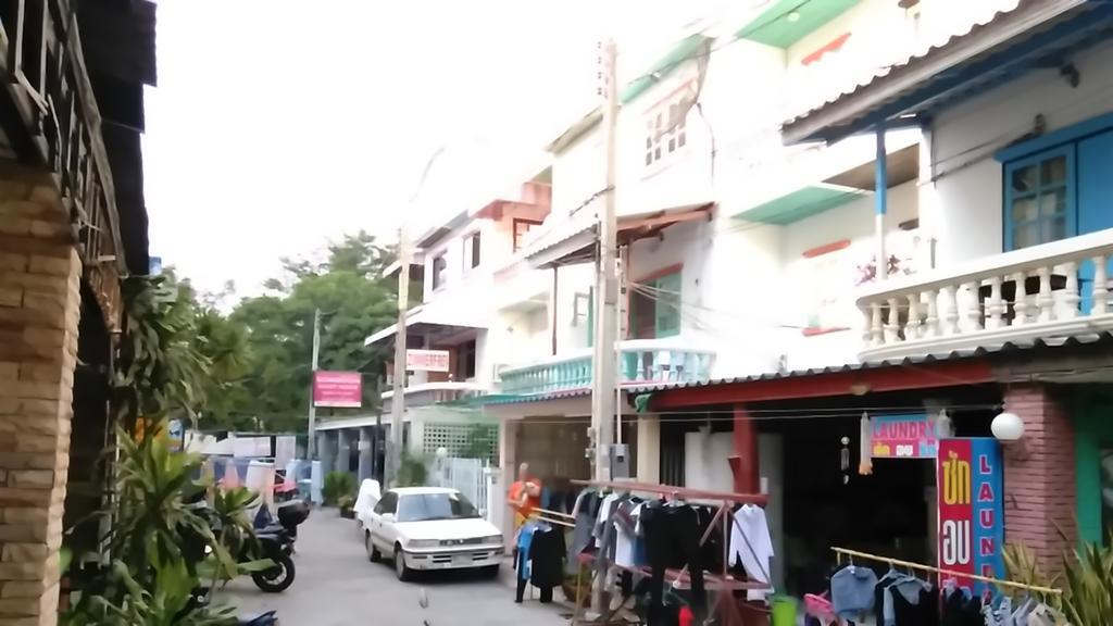 Hotel Devika Fe Jomtien Beach Exterior foto